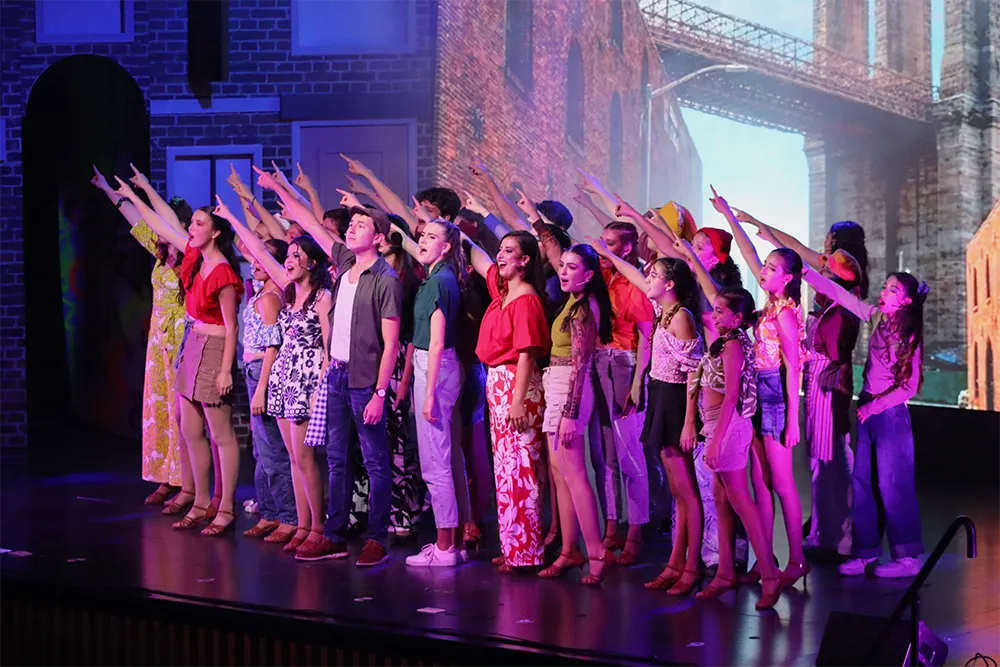 Estudiantes de bachillerato actúan en el musical del Gimnasio La Montaña