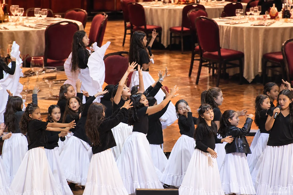 Danzas en el Gimnasio La Montaña — Extracurriculares