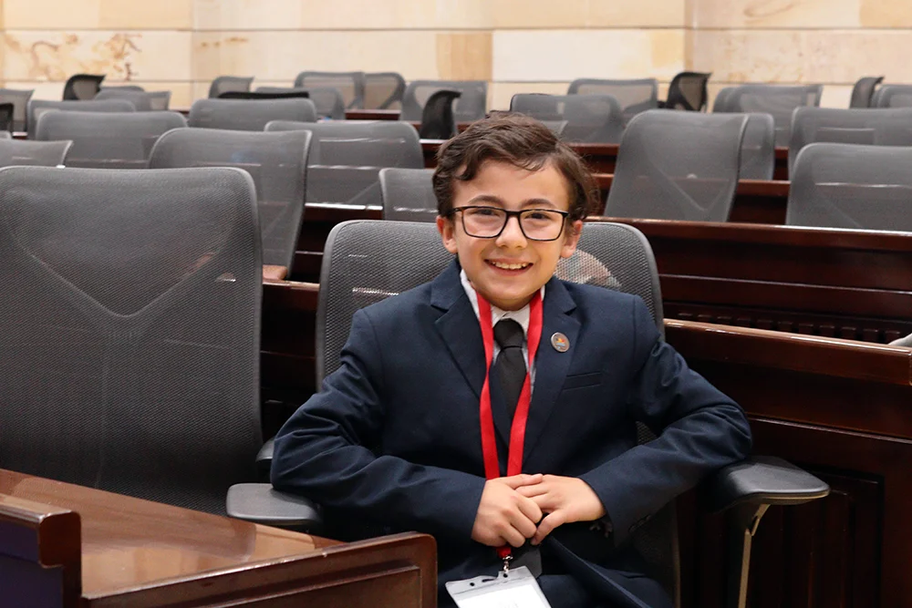 Estudiante del GLM participa en una experiencia de Democracia Joven